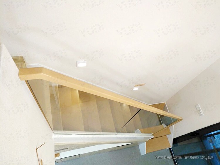 公寓樓梯訂制 御迪樓梯生產公寓樓梯