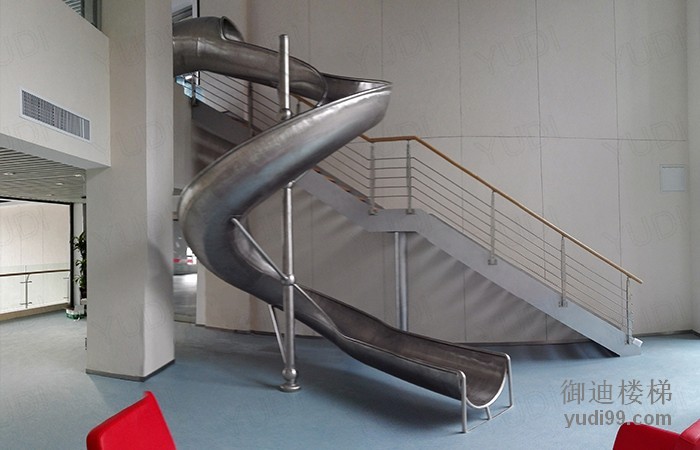 御迪樓梯   定制不銹鋼旋轉滑梯   生產   鋁合金樓梯